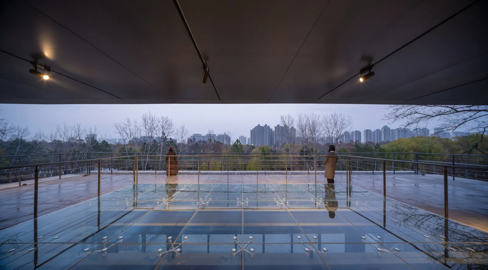 Jingzhou City Wall Archaeological Site Exhibition Pavilion / Qing Studio