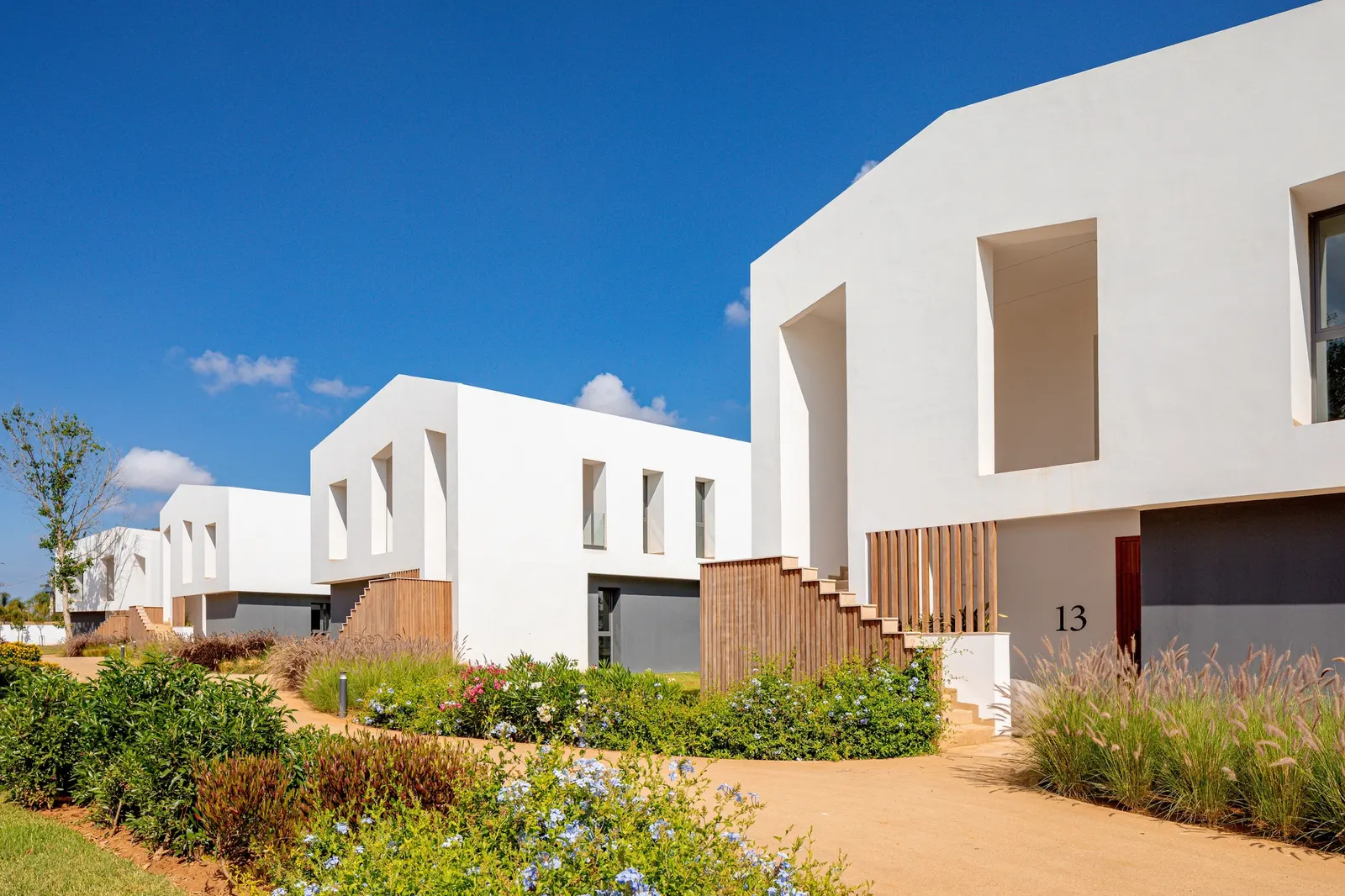 Kenitra Socio-Cultural Center / AGA STUDIO: культурно-общественный центр в ландшафтном парке Кенитры