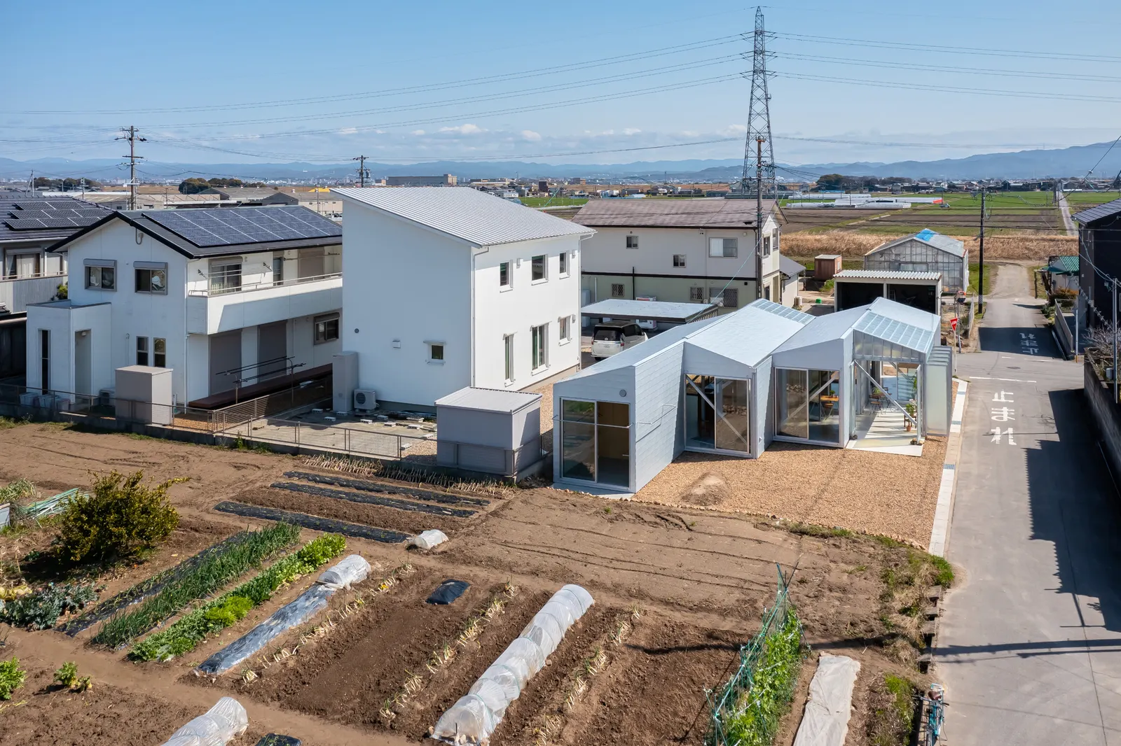 House OY / 1-1 Architects: дом в зоне сельского ландшафта Аньо