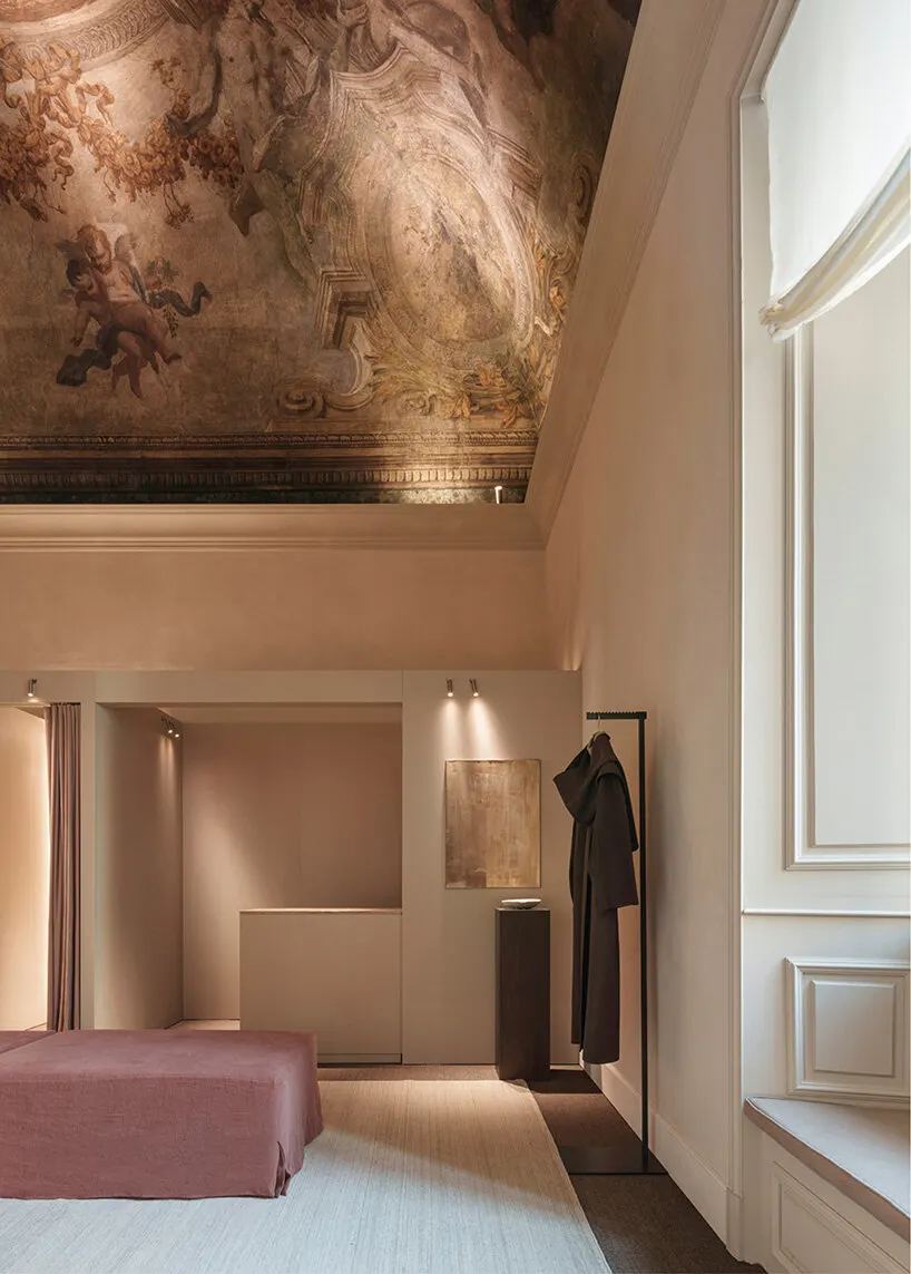 Massimo Dutti открыл флагманский магазин в римском Palazzo Ruspoli