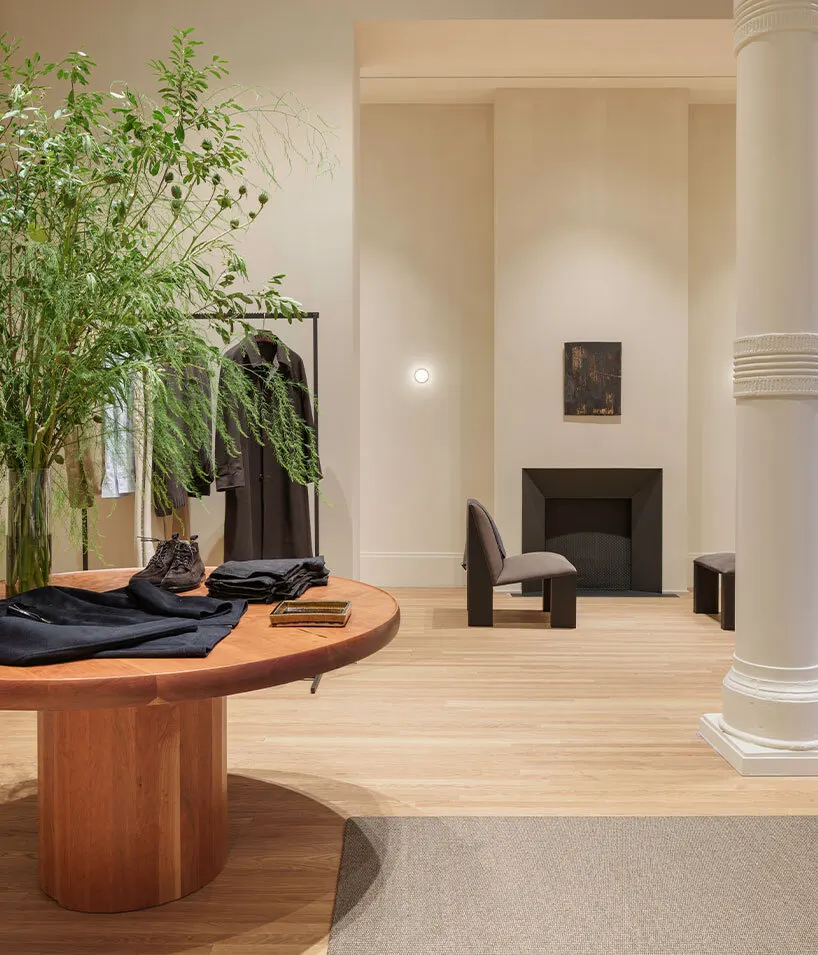 Massimo Dutti открывает флагман в SoHo и показывает редкие портреты Patti Smith от Steven Sebring