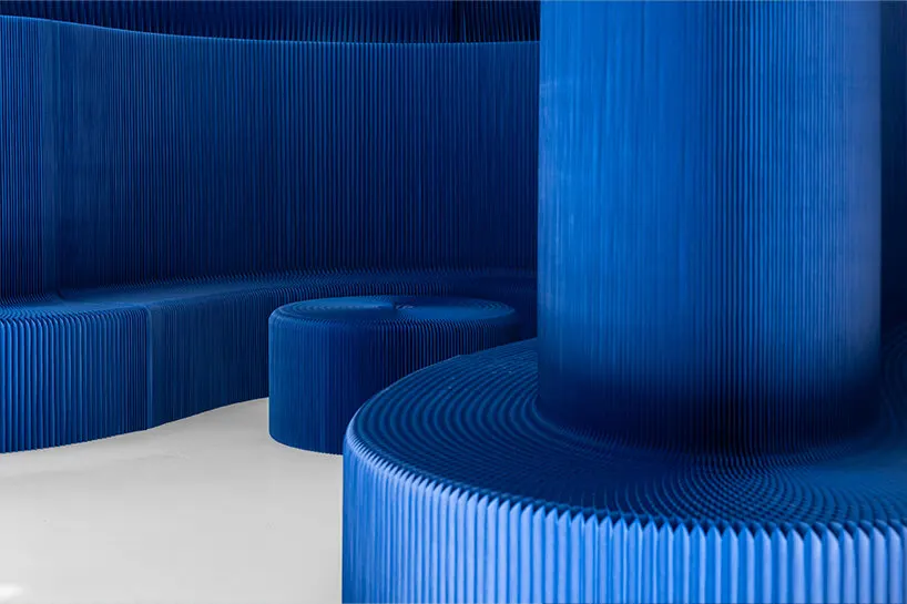 molo представила sloped softwall в синих оттенках glacier и deep blue