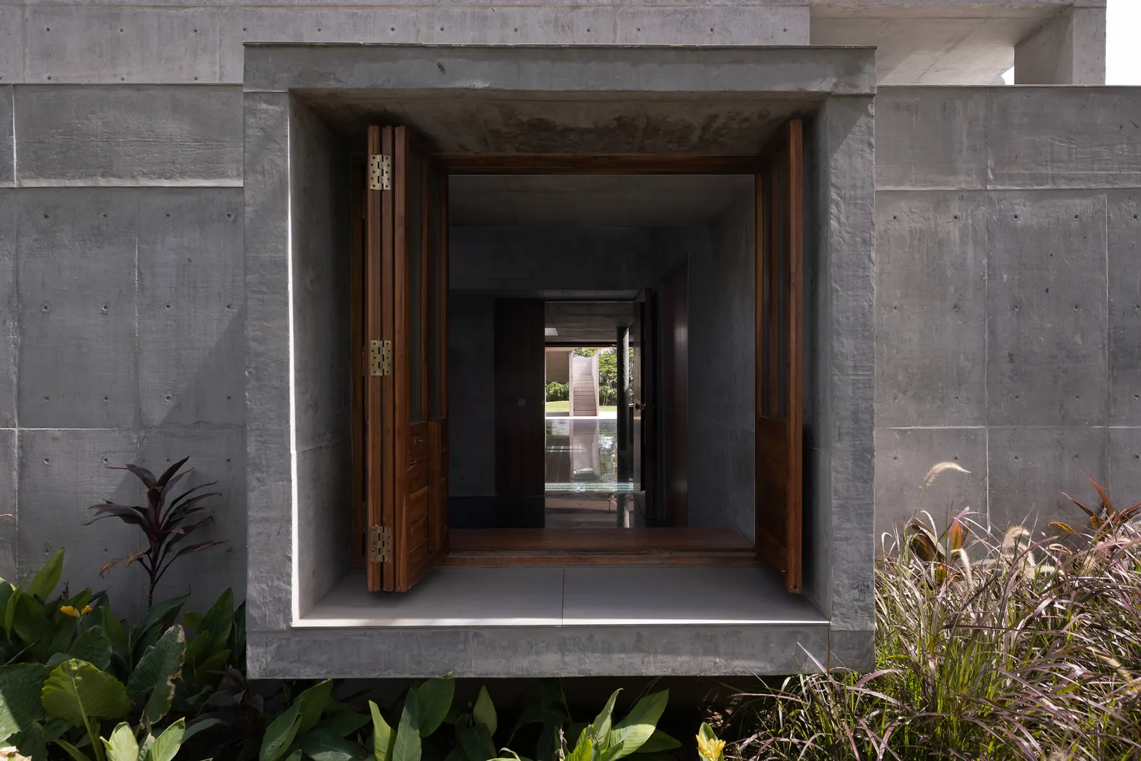 Monastic Field House / ROOMOOR