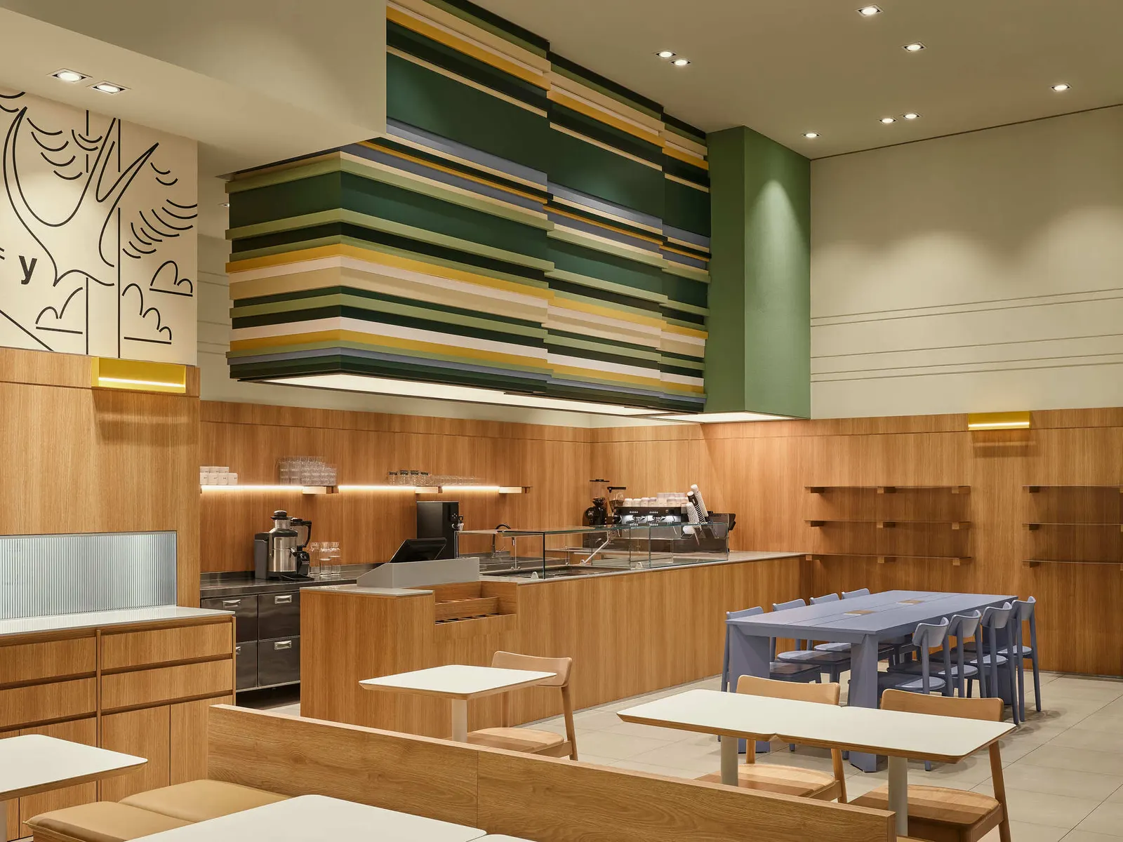 SIP Coffee and Bakery / movs studio: интерьер кафе и пекарни в торговом центре Алматы