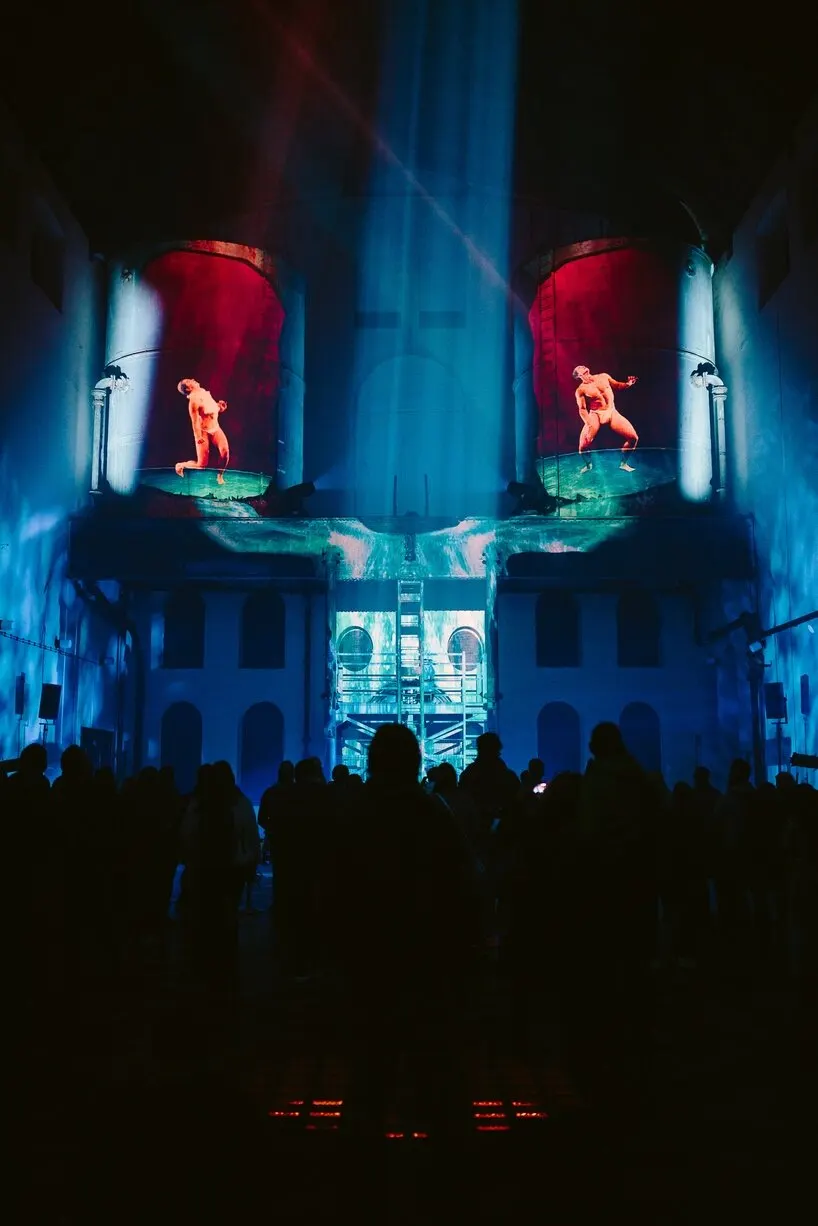Projection mapping и перформансы оживляют ночь на Signal Festival