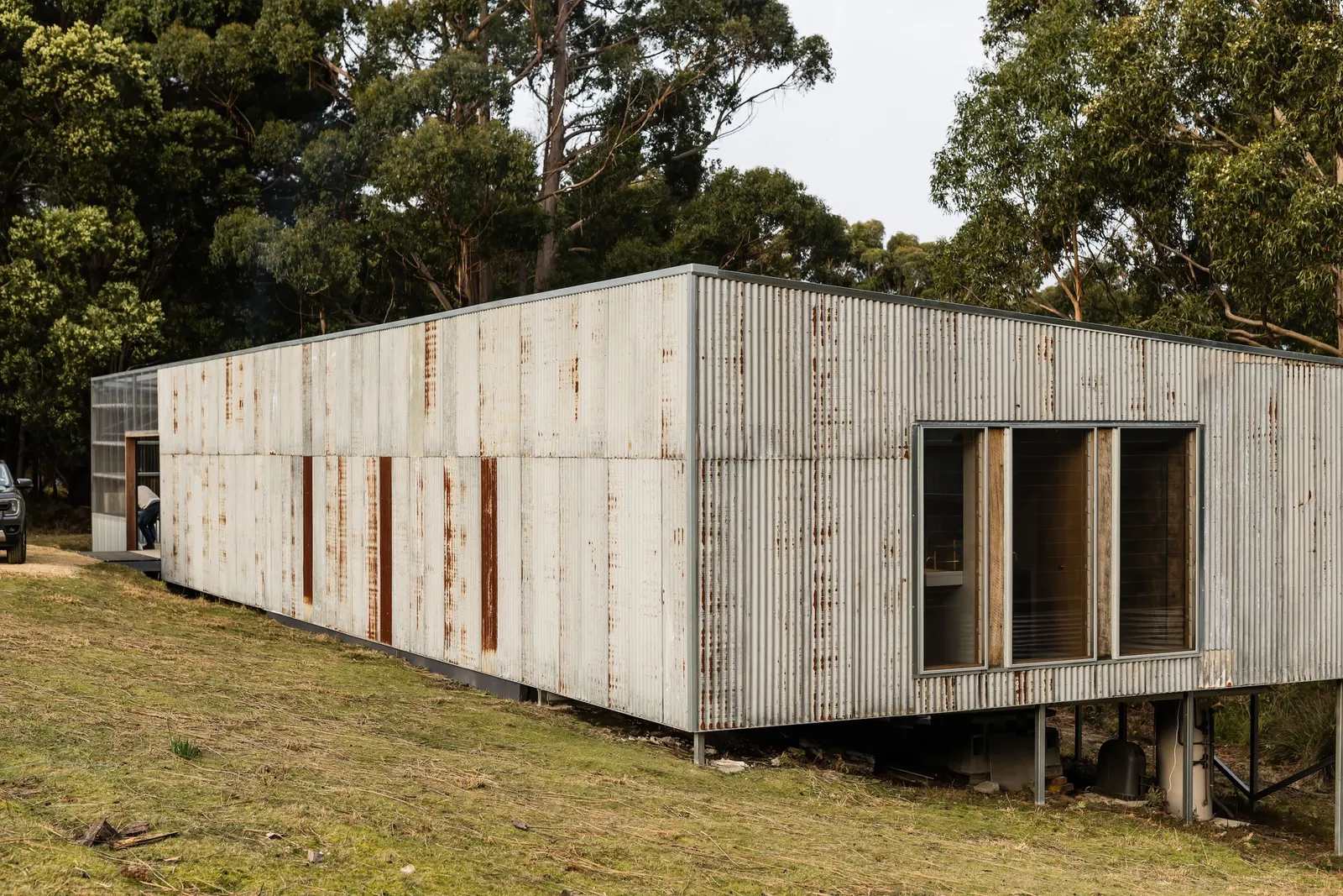 Simpsons Bay House / Dock4 Architects