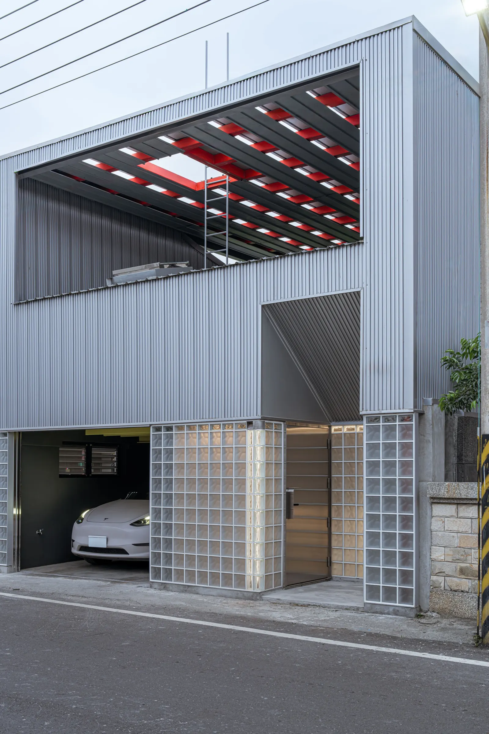 Skin of Skin House / CANs architecture studio