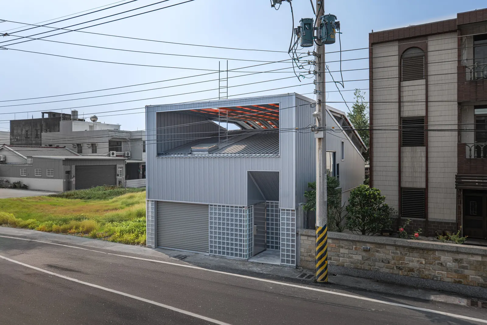 Skin of Skin House / CANs architecture studio