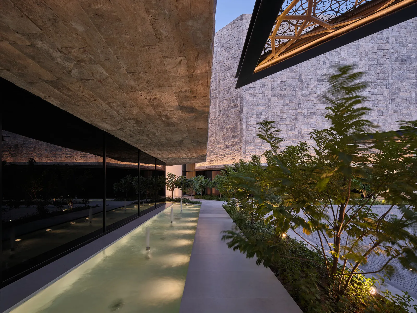 Resort Nasima / Studio Madouh — плавный маршрут между тремя независимыми объемами в Кувейте
