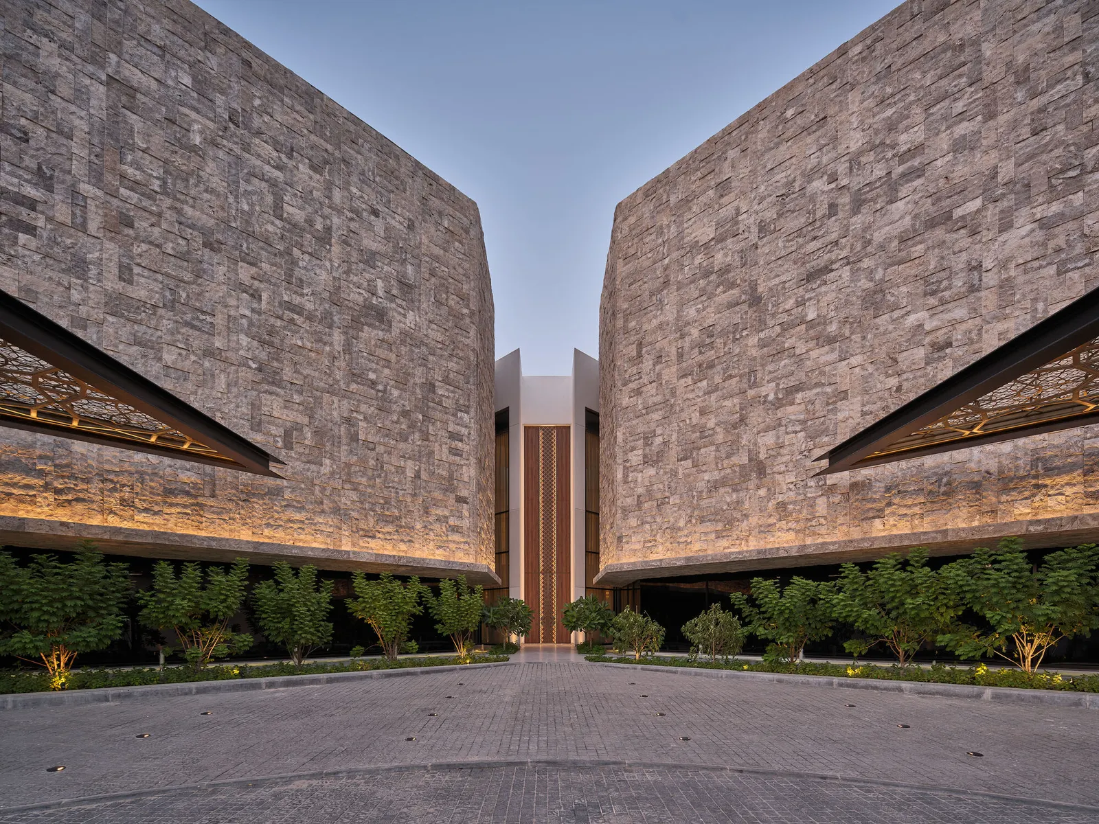 Resort Nasima / Studio Madouh — плавный маршрут между тремя независимыми объемами в Кувейте
