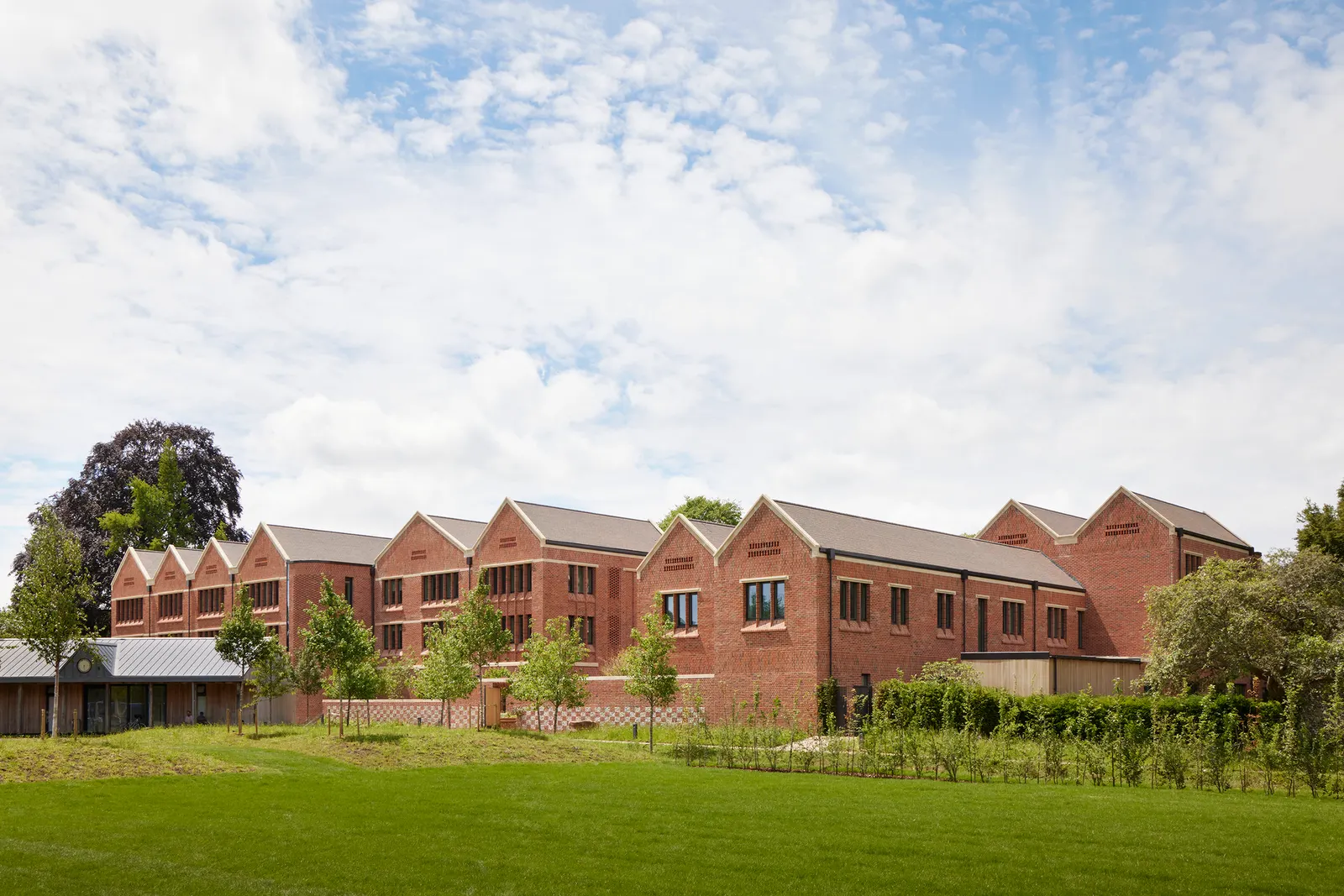 Winchester College Girls Boarding Houses / Stanton Williams