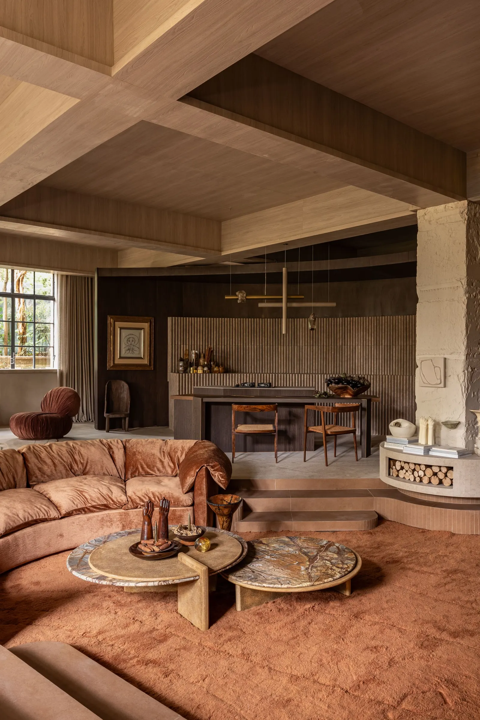 MAGMA House / SUITE в Сан-Паулу: тёплый интерьер с криволинейными формами для CASACOR 2026