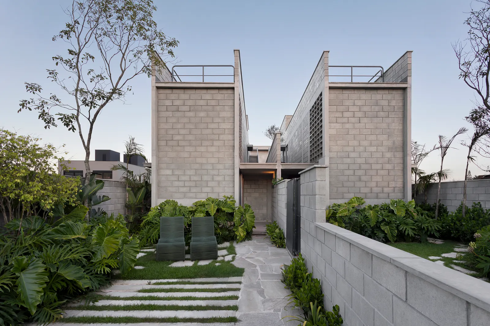 Campeche Houses / Terra e Tuma Arquitetos Associados