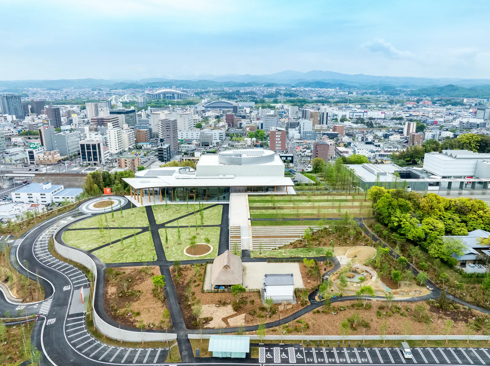 Музей города Тойота / Shigeru Ban Architects