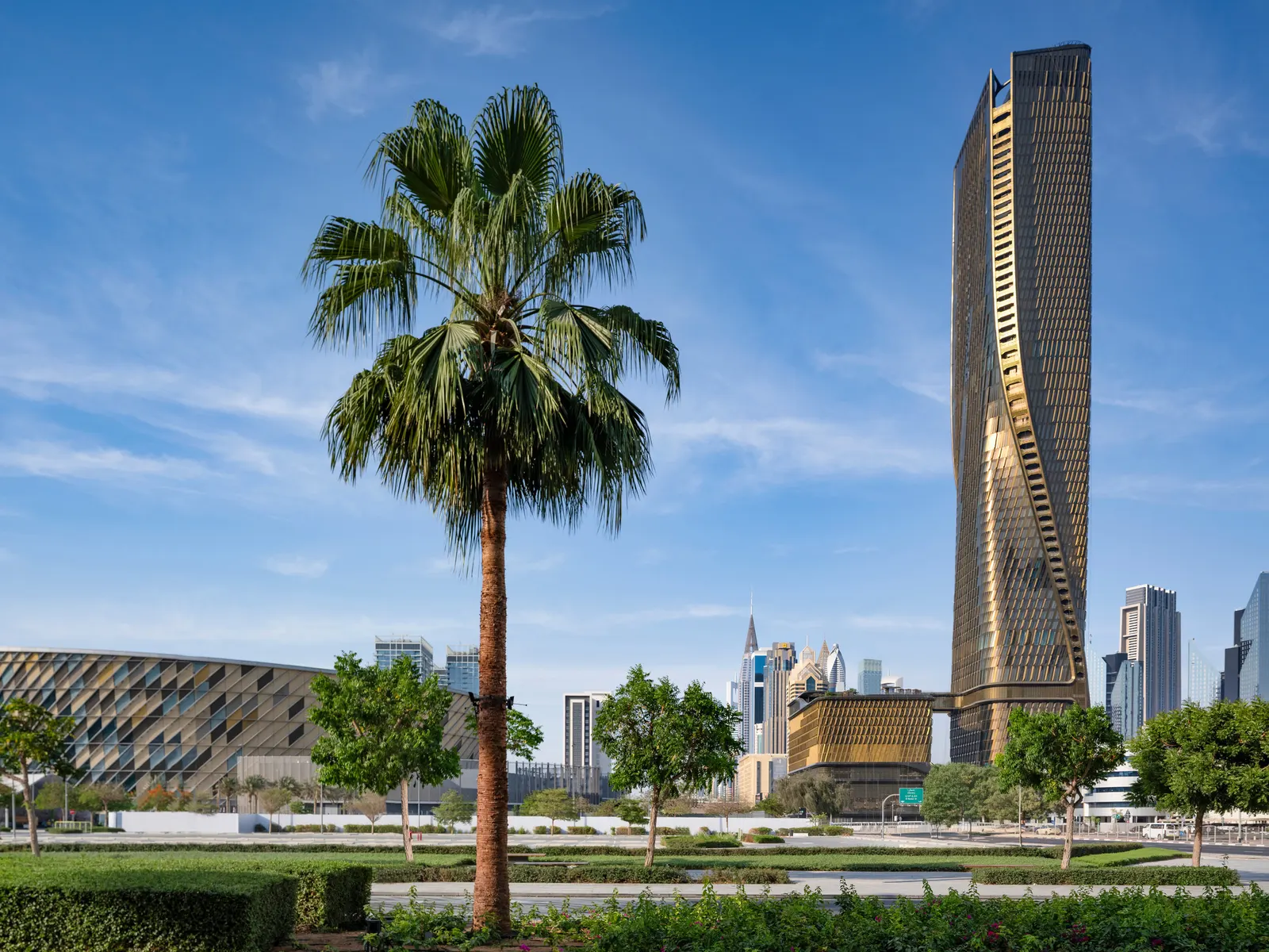 Wasl Tower / UNS — многофункциональная башня в центре Дубая