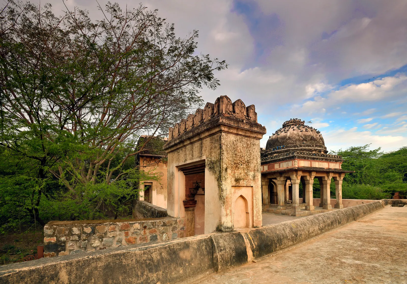 Номинации World Monuments Watch 2027 указывают на бюджетную экономию, климат и дефицит специалистов как главные угрозы наследию