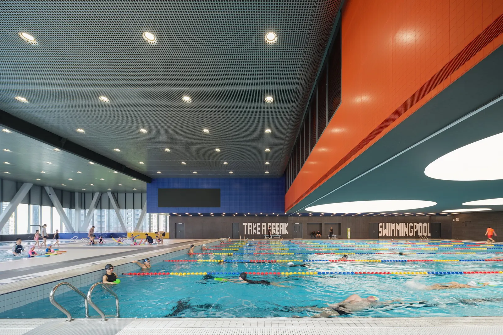 Yuehai Culture and Sports Center / MENG YAN | URBANUS